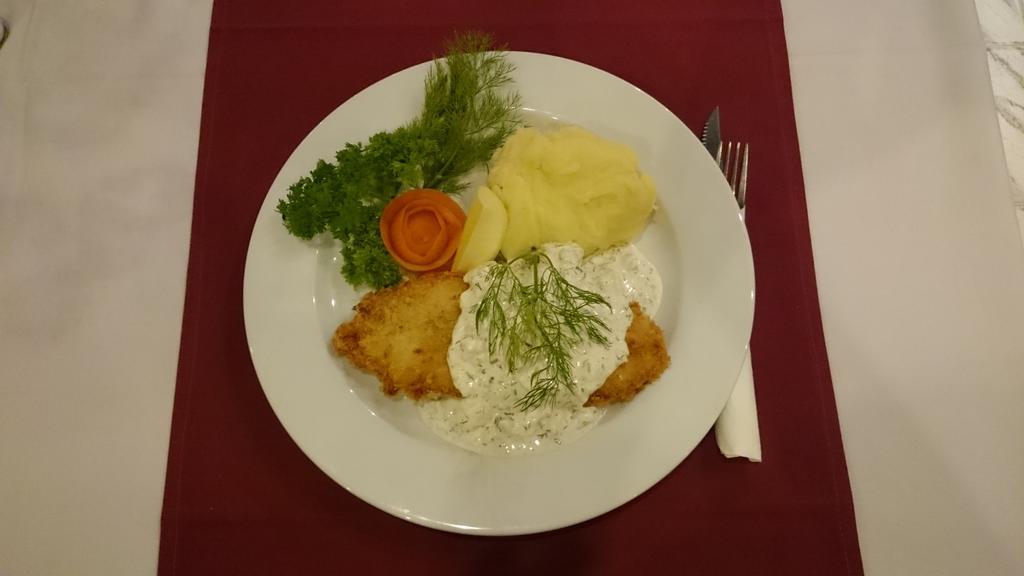 Bellmans Restaurant & Guesthouse Karon Esterno foto