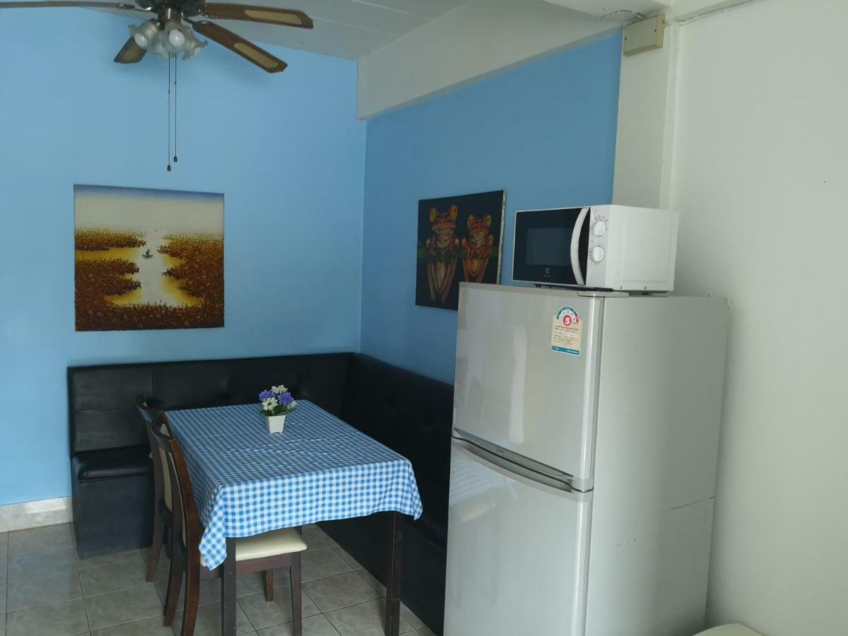 Bellmans Restaurant & Guesthouse Karon Esterno foto